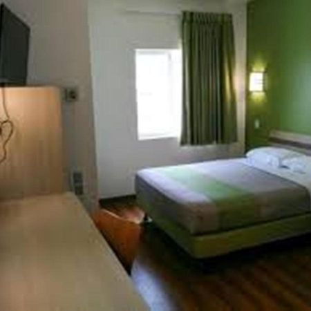 Motel 6-Brownsville, Tx North Екстер'єр фото