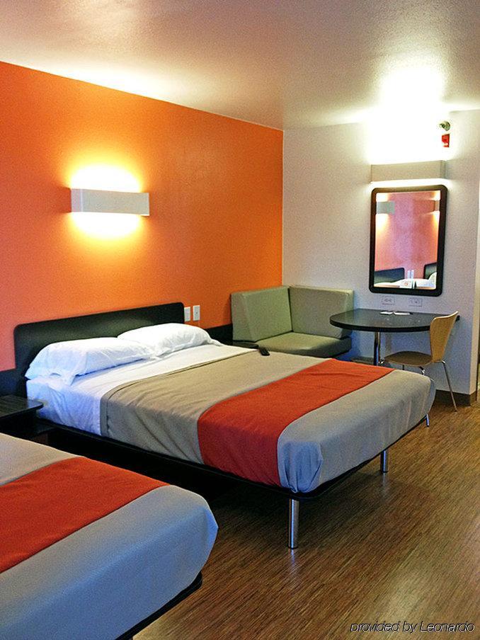 Motel 6-Brownsville, Tx North Екстер'єр фото