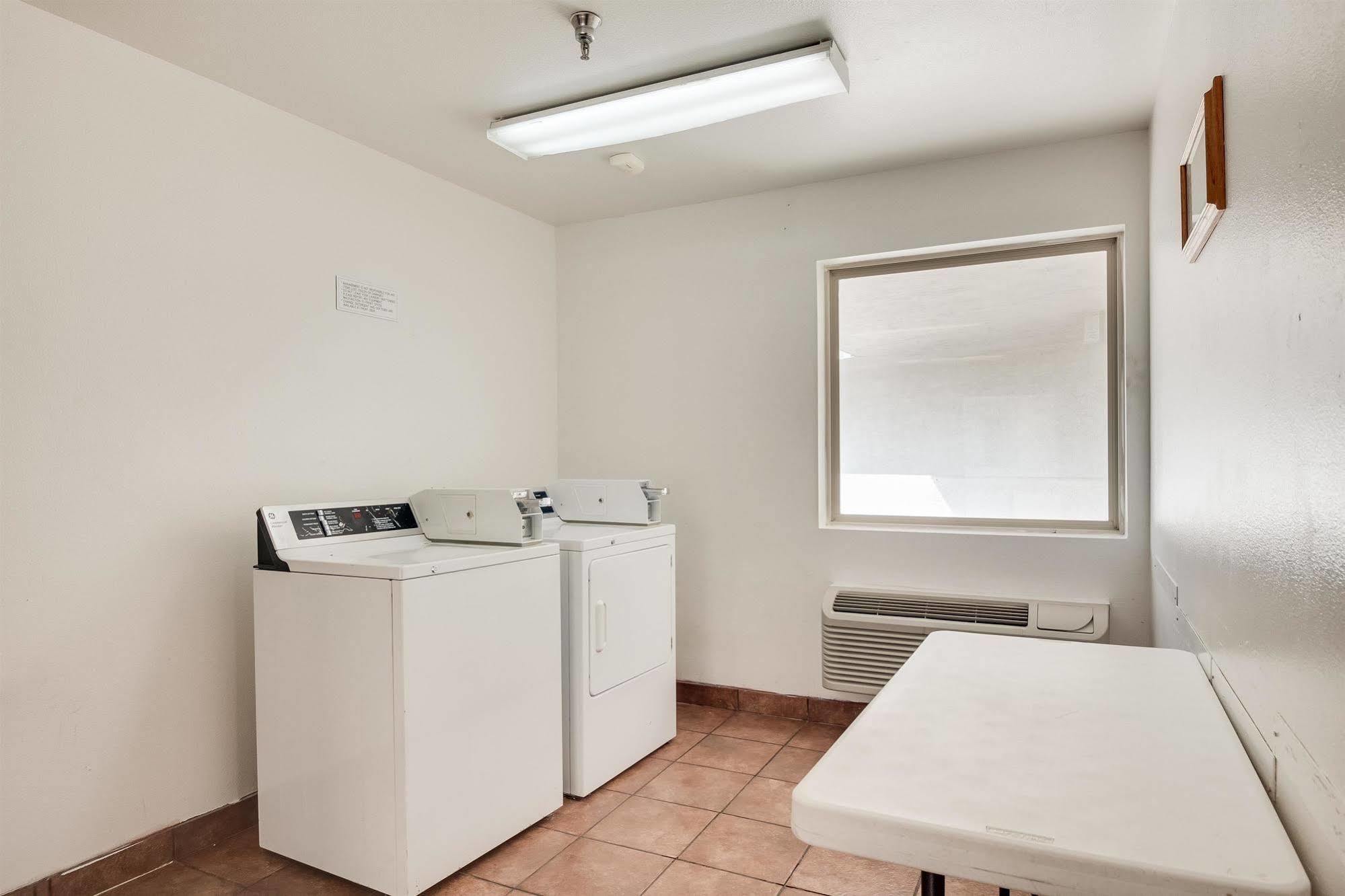 Motel 6-Brownsville, Tx North Екстер'єр фото