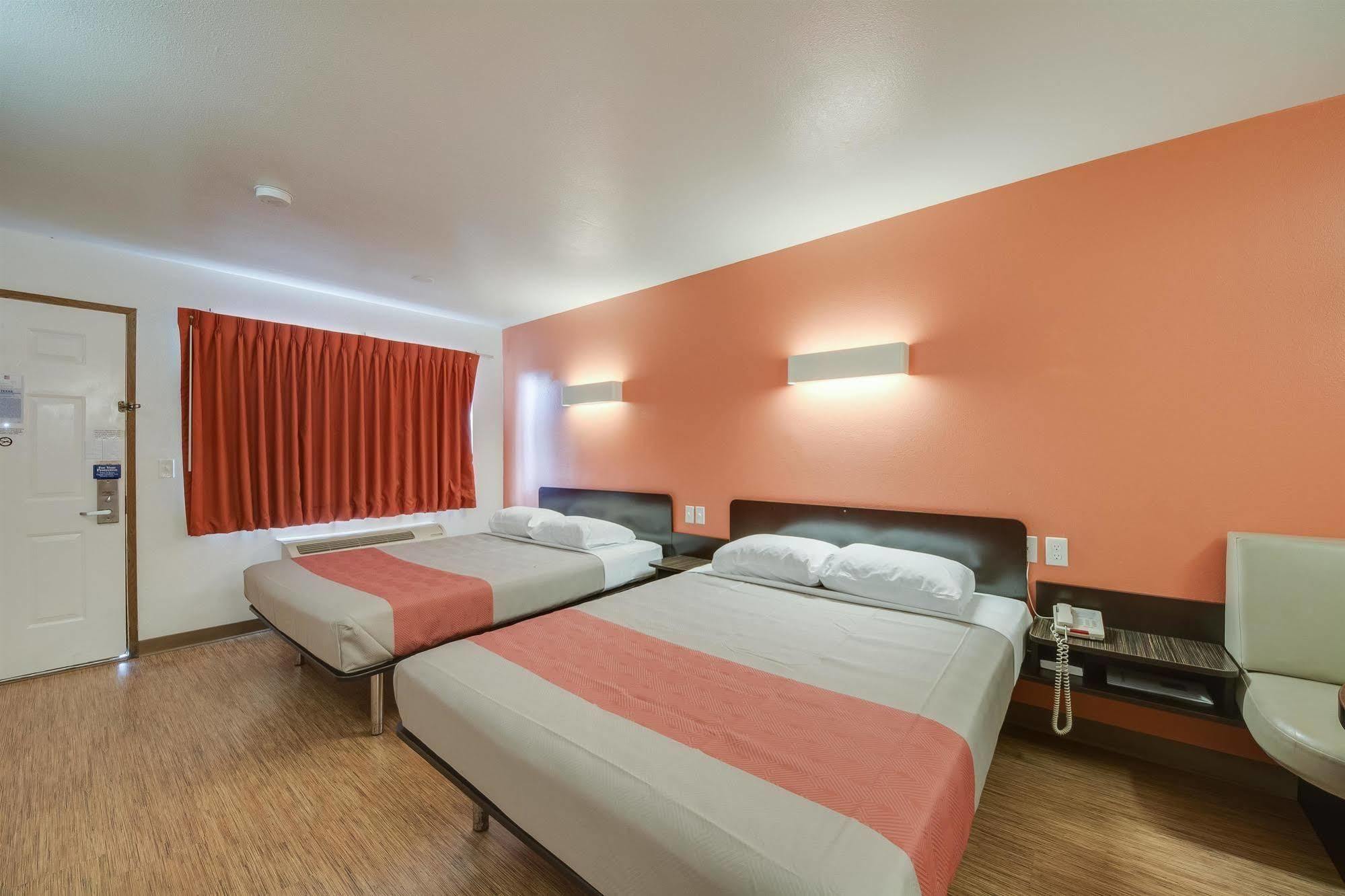 Motel 6-Brownsville, Tx North Екстер'єр фото