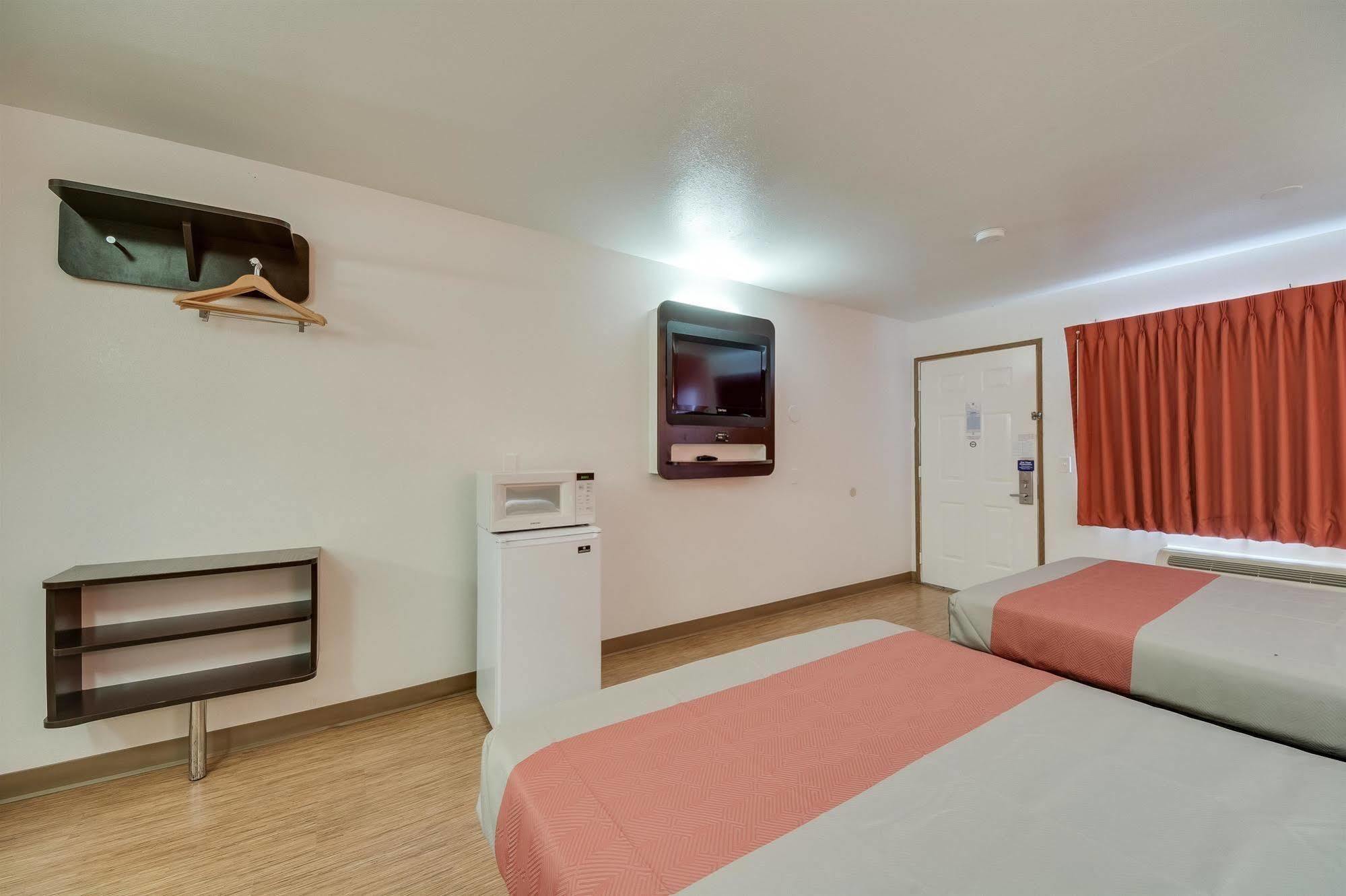Motel 6-Brownsville, Tx North Екстер'єр фото