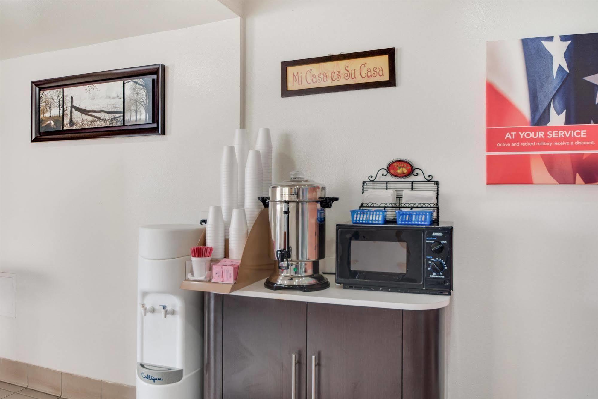 Motel 6-Brownsville, Tx North Екстер'єр фото