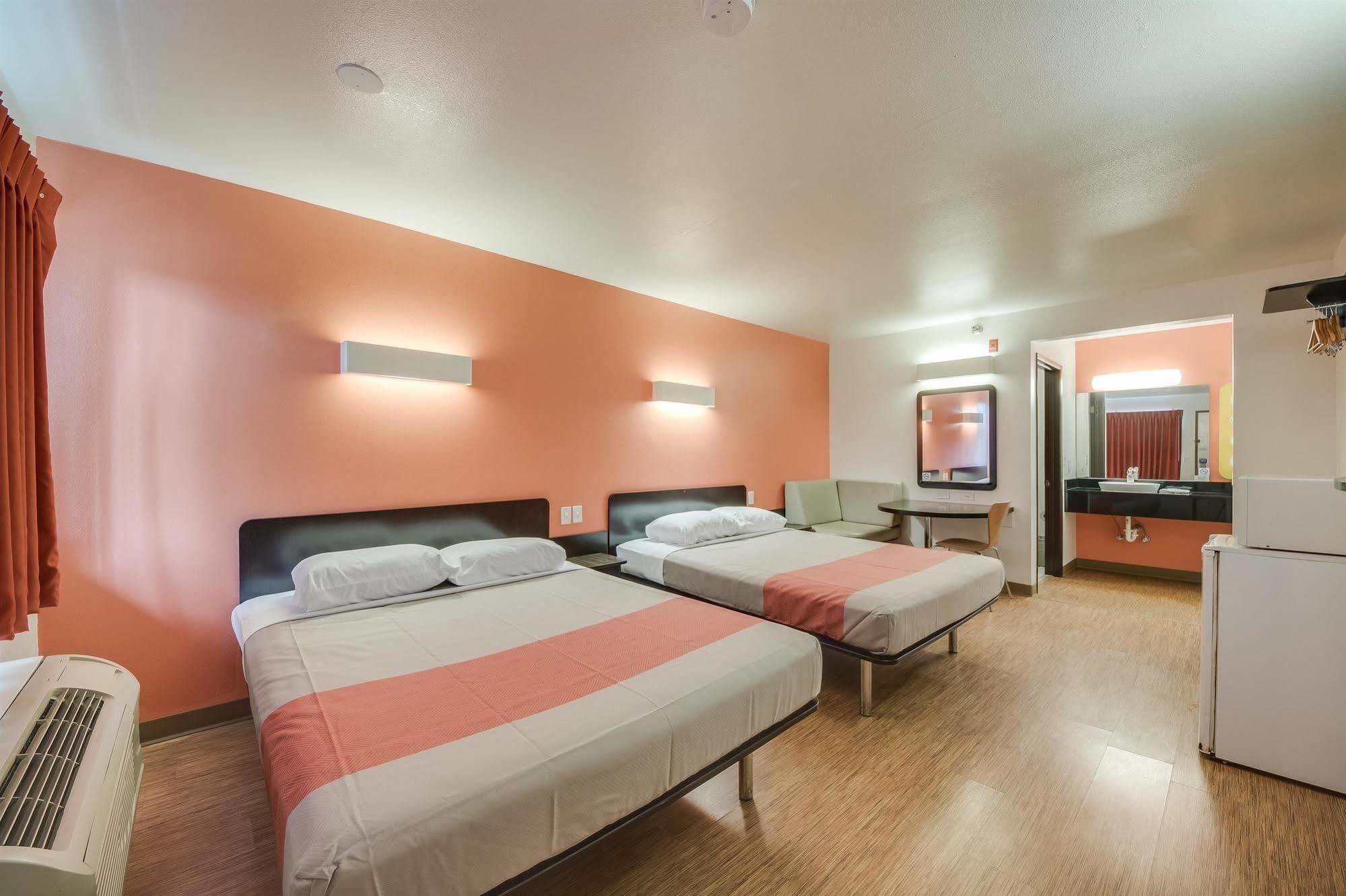 Motel 6-Brownsville, Tx North Екстер'єр фото