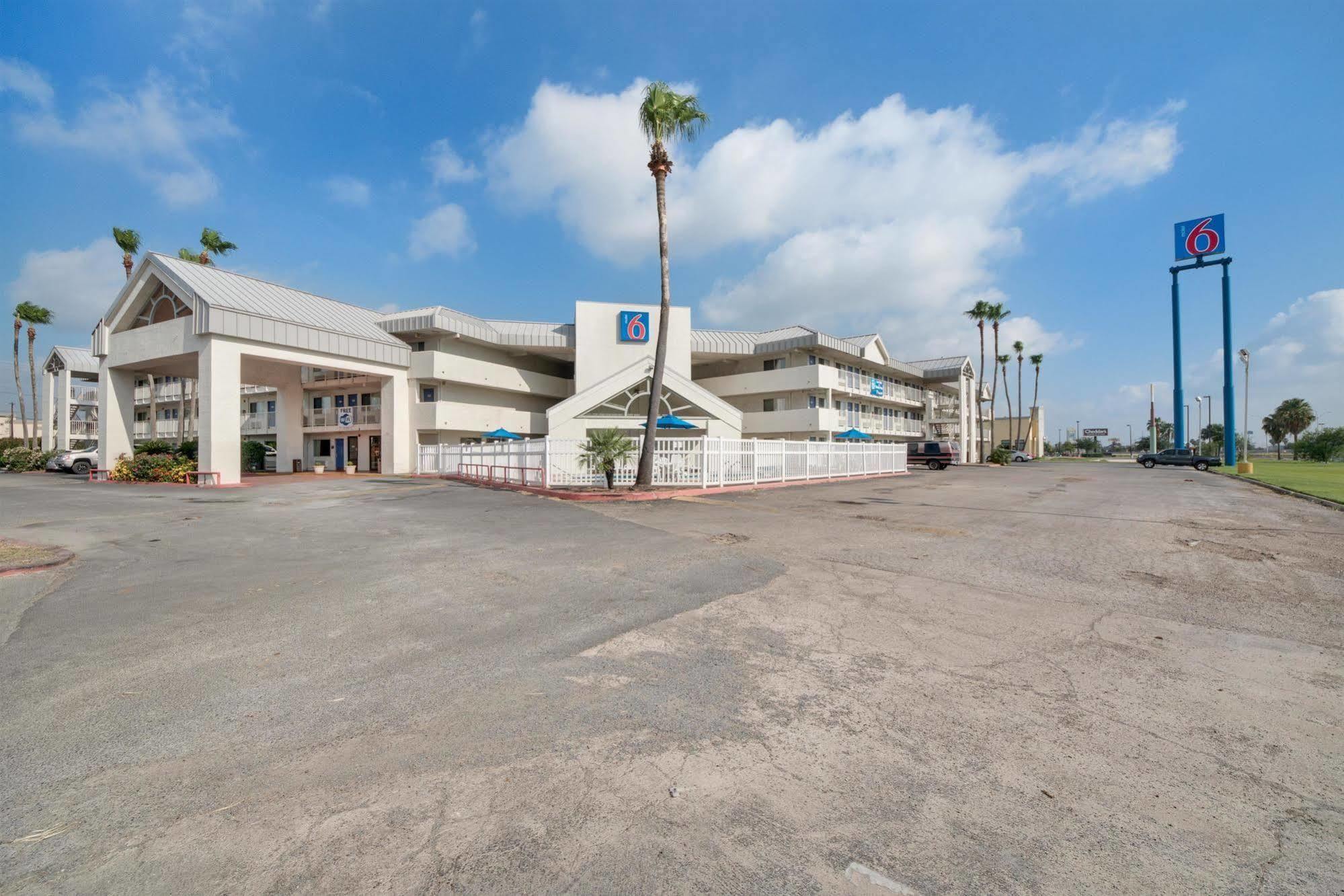 Motel 6-Brownsville, Tx North Екстер'єр фото